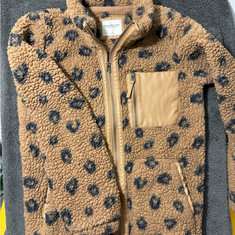 Abercrombie & Fitch Tan Sherpa Puffer with Black Spot Print